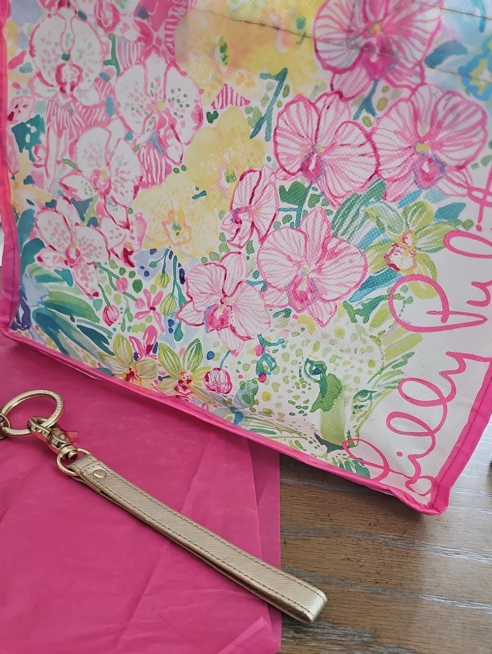 Lilly Pulitzer Bright Floral Wristlet ID And Cardholder And Lilly Packaging Bag